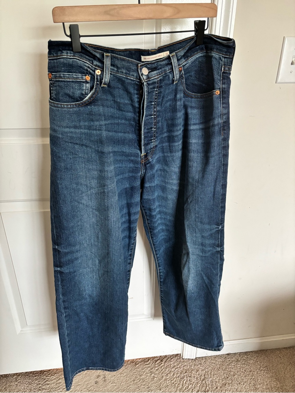 Levi’s Ribcage Straight Ankle Jeans